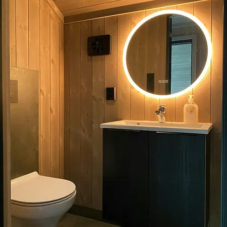 Hébergement de vacances Modern Family By The Trail In *