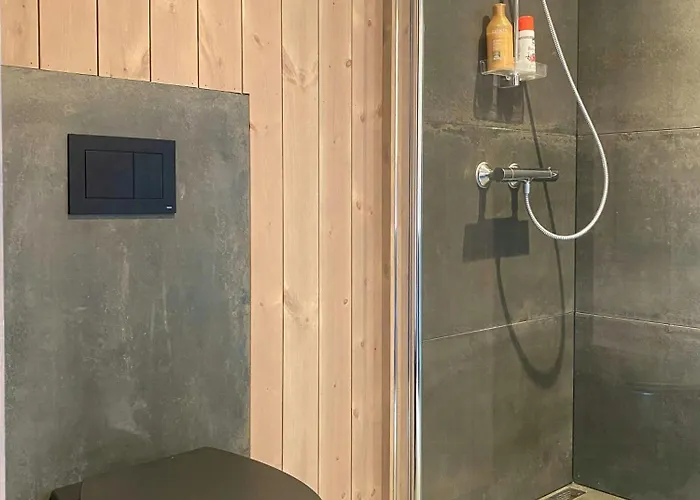 펜션 Modern Family By The Trail In Tuddal