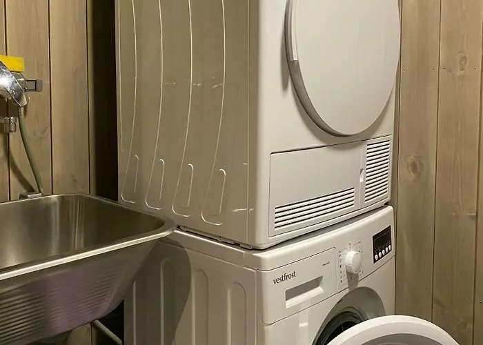 펜션 Modern Family By The Trail In