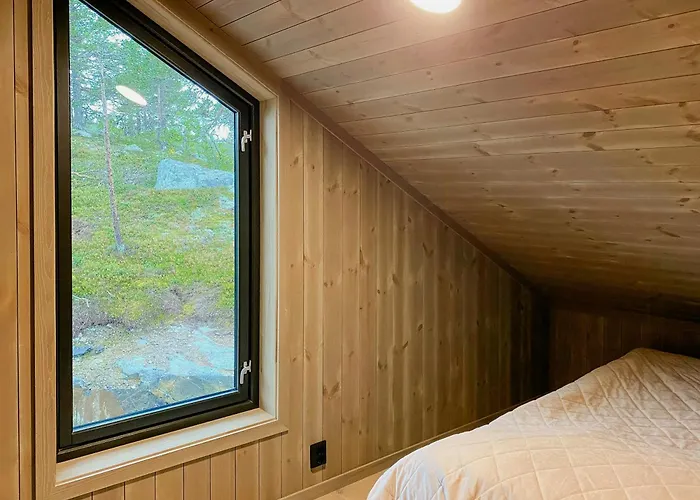 Modern Family By The Trail In * Tuddal