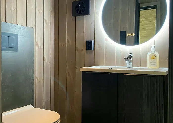 Modern Family By The Trail In *