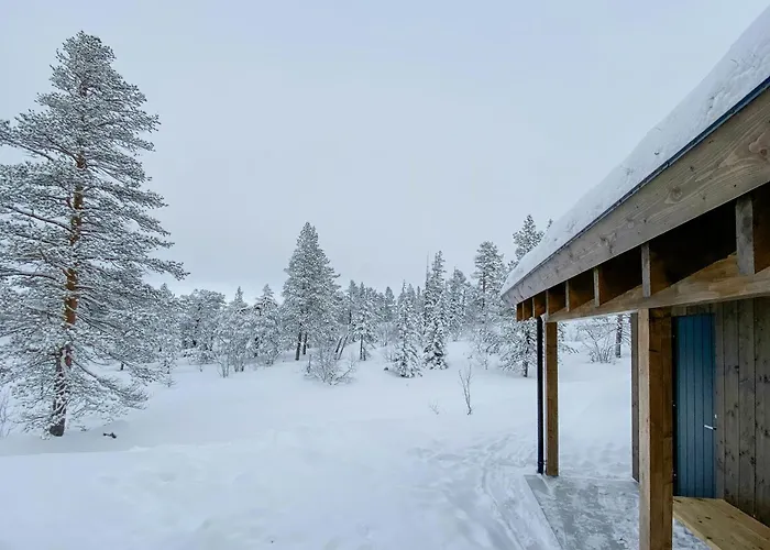 Modern Family By The Trail In * Tuddal