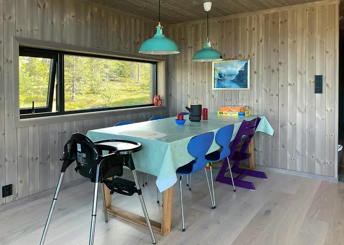 Modern Family By The Trail In Tuddal